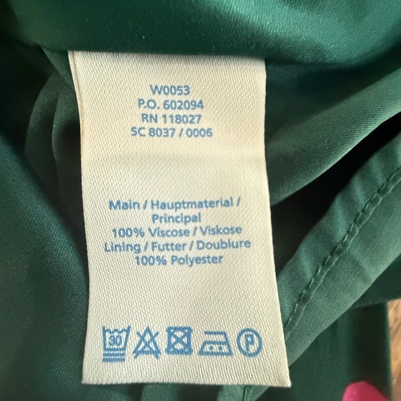 🎉Host Pick🎉Boden Mara Green Floral Viscose Long Sleeve Midi-Size 8 (no belt). - Picture 6 of 12